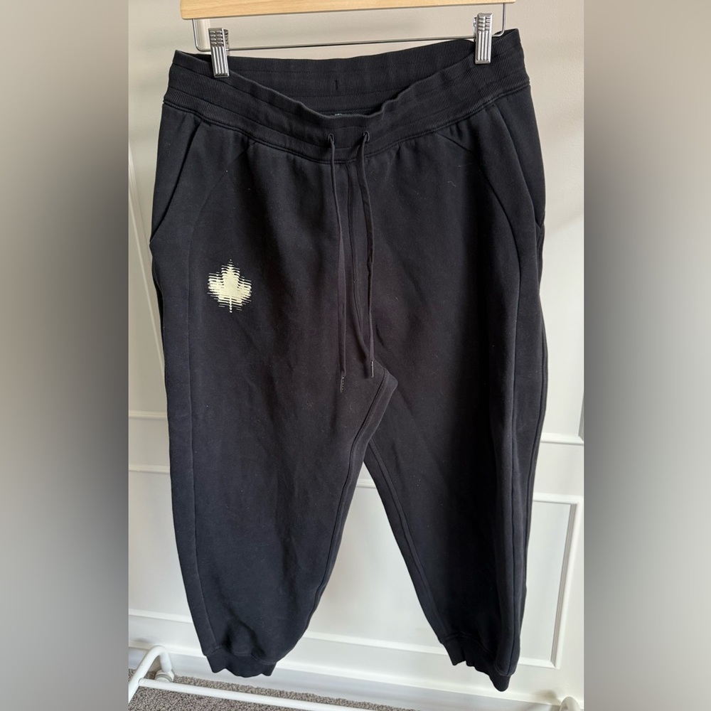 Black lululemon Jogger Sweatpants